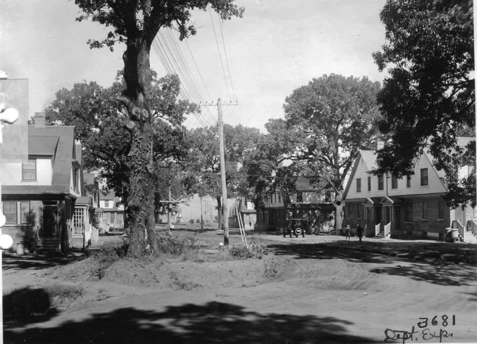 Eisenhowers house on Austin Loop- facing north is barely visible- far down the road and on the right
